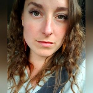 Meet your Posher, Lauren!